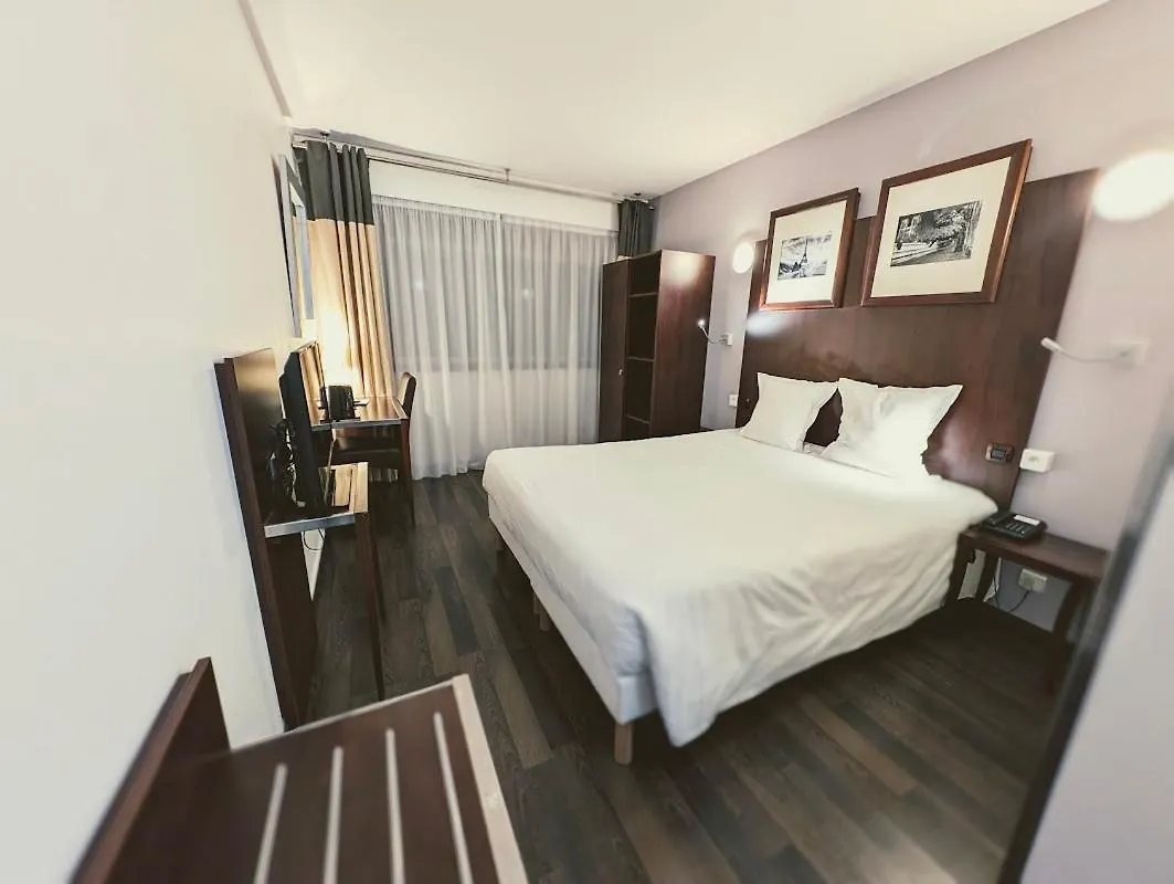 Hotel Du Centre Annemasse 3*,